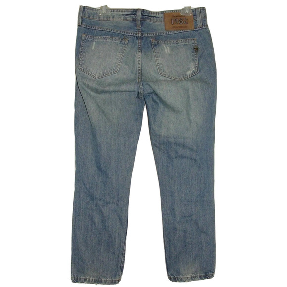 CARMIM Jeans Women's Size 26 Blue DENIM Capri Crop Stretch Distressed Jean - Picture 3 of 6